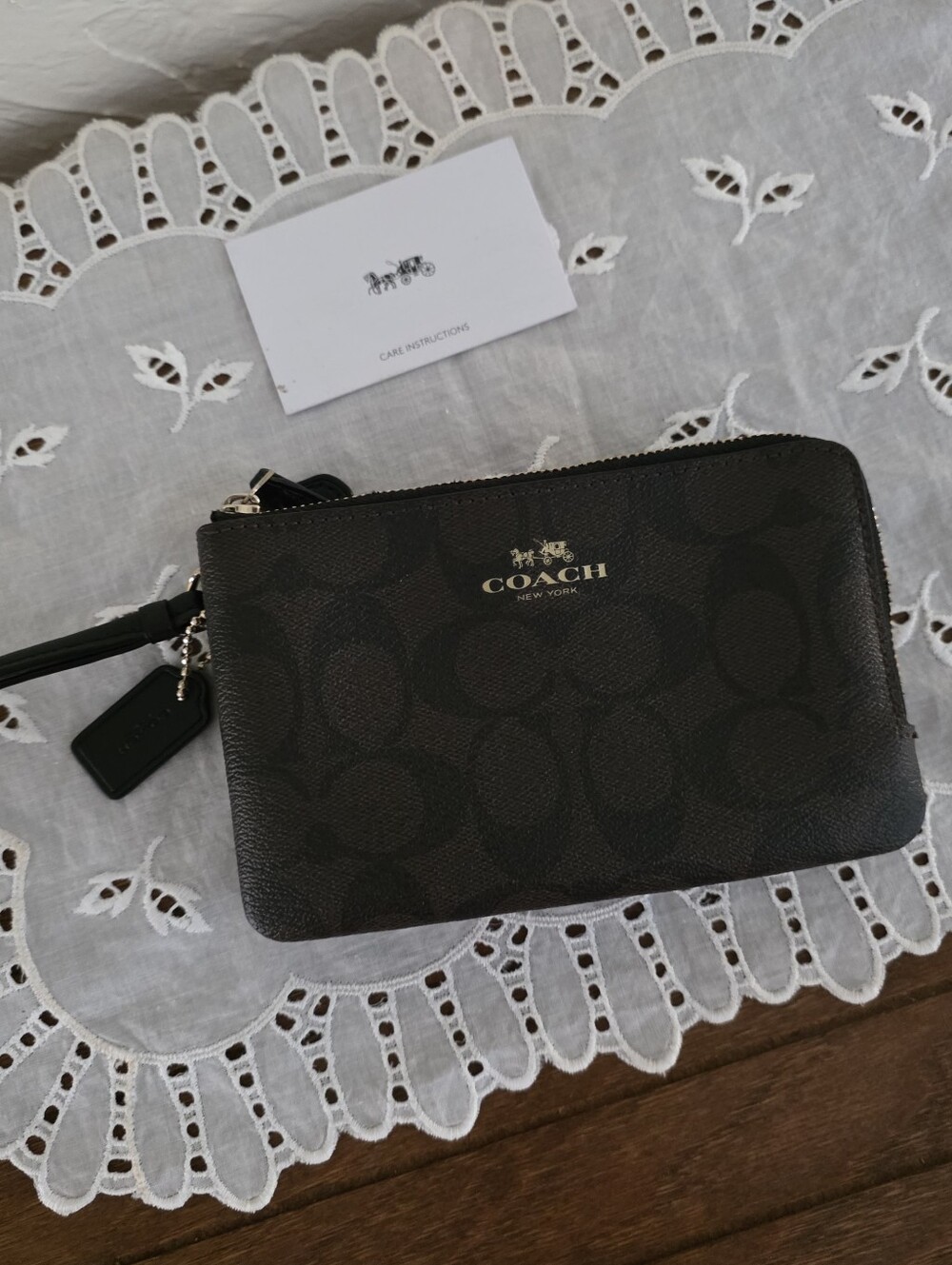 Coach Signature C Double Zip Two Compartment Wristlet